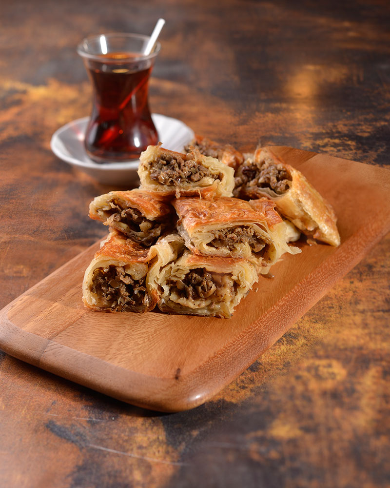 Kıymalı Kol Böreği