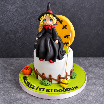Küçük Cadı Doğum Günü Pastası