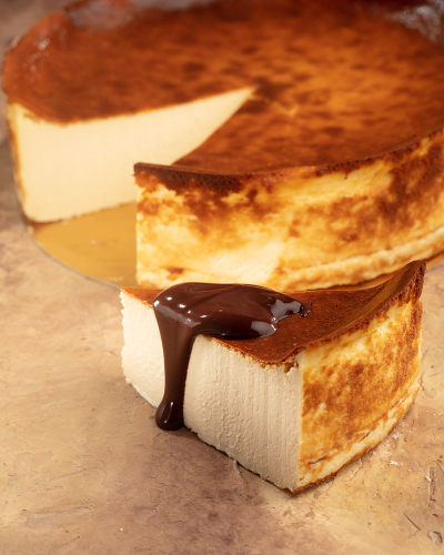 San Sebastian Cheesecake Bütün