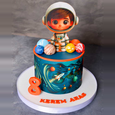Sevimli Astronot Doğum Günü Pastası